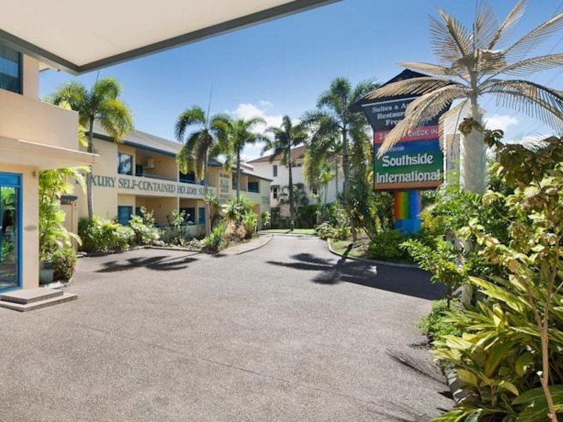 Cairns Southside International Motel Exterior photo